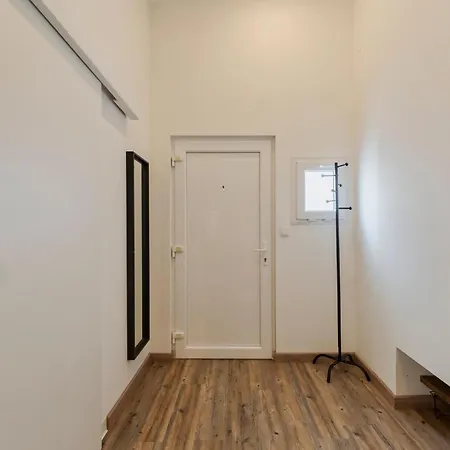 Apartment Oasis Ii